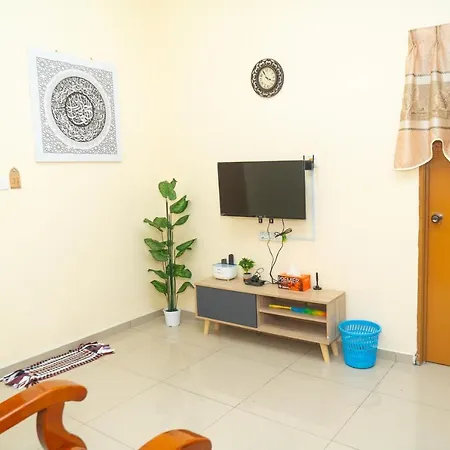 Adorable 2-Bedroom Home With Pool, Wi-Fi And Bbq Rembau Exterior photo