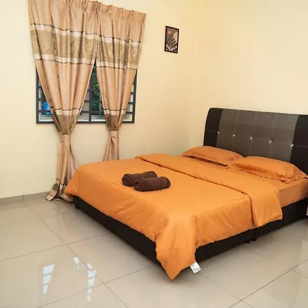 Adorable 2-Bedroom Home With Pool, Wi-Fi And Bbq Rembau Exterior photo