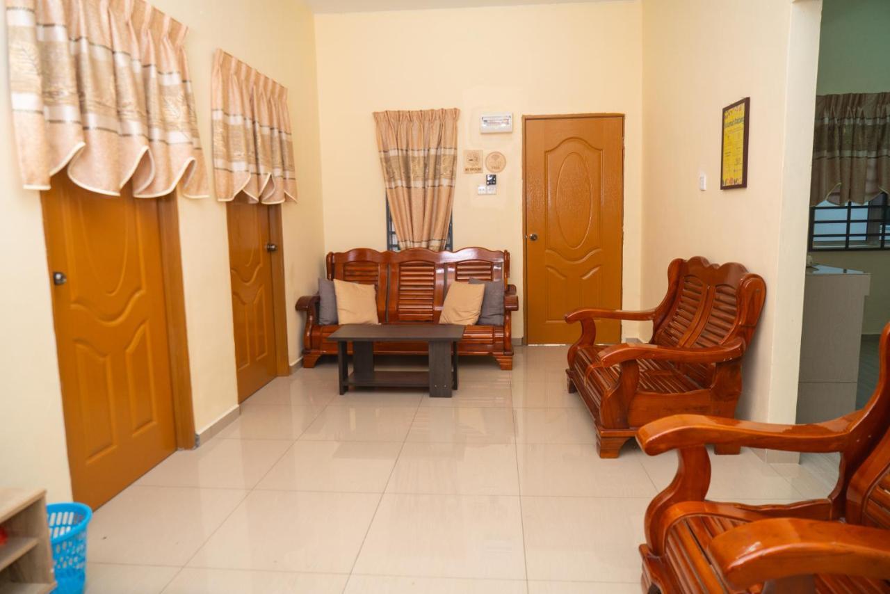 Adorable 2-bedroom With Pool, Wi-fi And Bbq * Rembau