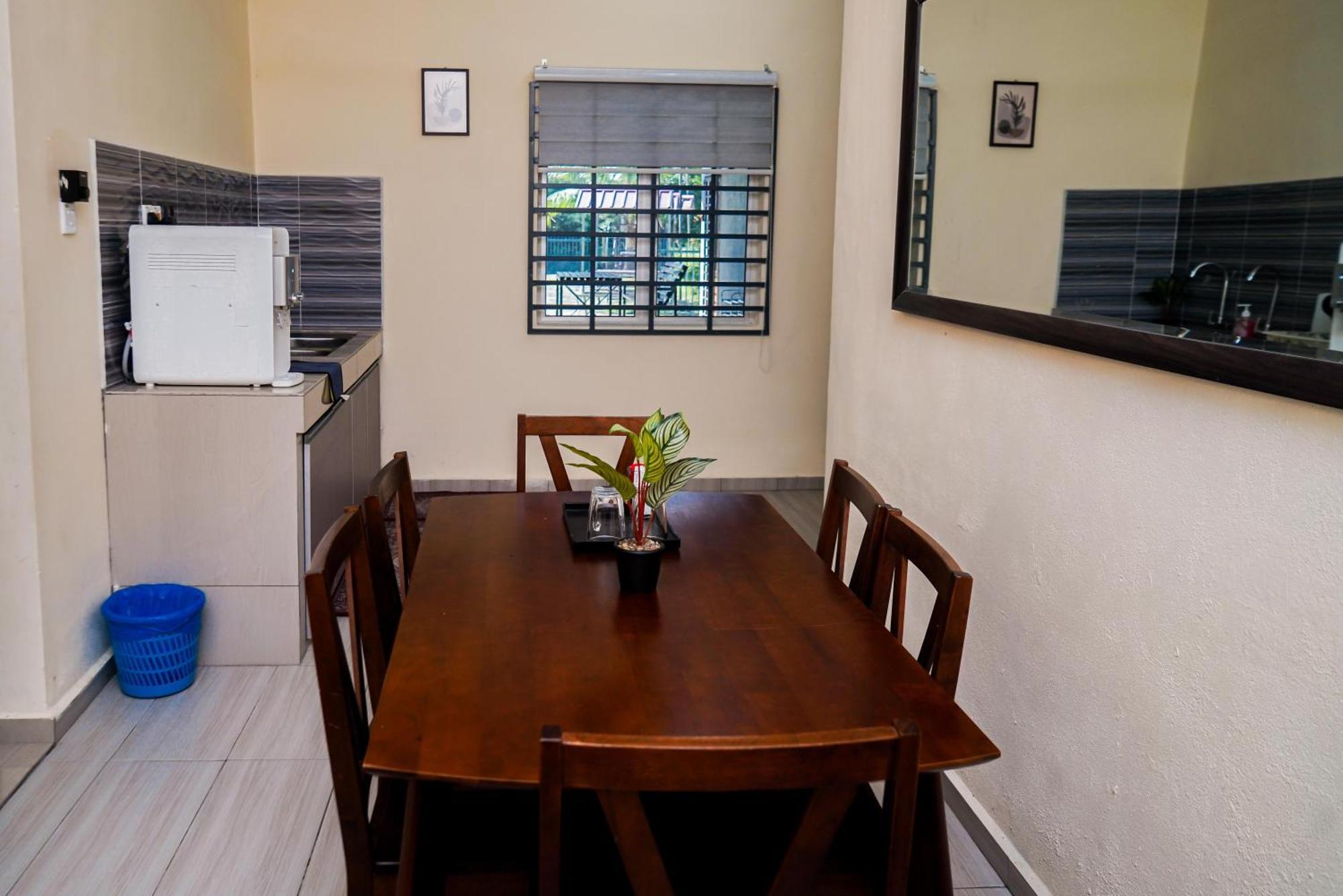 Adorable 2-bedroom With Pool, Wi-fi And Bbq Rembau